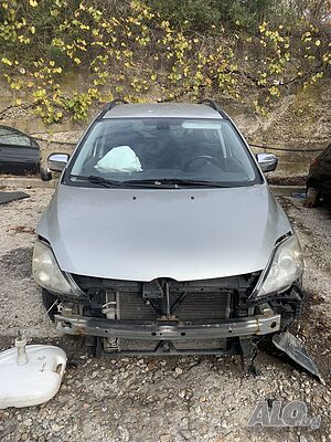 На части Mazda 5 2.0 146hp Мазда 5 2,0 146 к.с 2005г