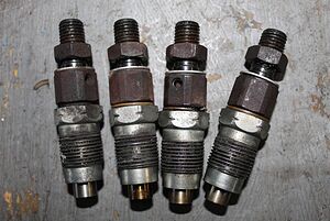 Дизелови дюзи Тойота авенсис т22 2.0тд 90кс 98г-01г Toyota avensis t22 2.0td 90hp 1998-2001