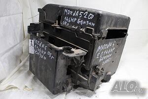 Кутия, капак за акумулатор Мазда 5 2.0 146кс 05г Mazda 5 2.0 146hp 2005