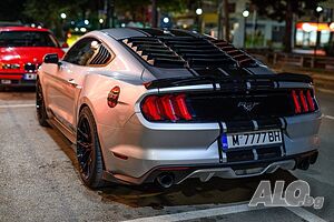 FORD MUSTANG