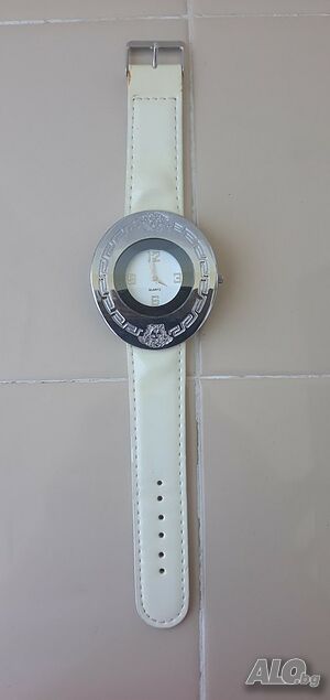 Часовник Versace с нова батерия