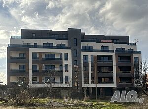 Гараж под наем до Марица Гардънс