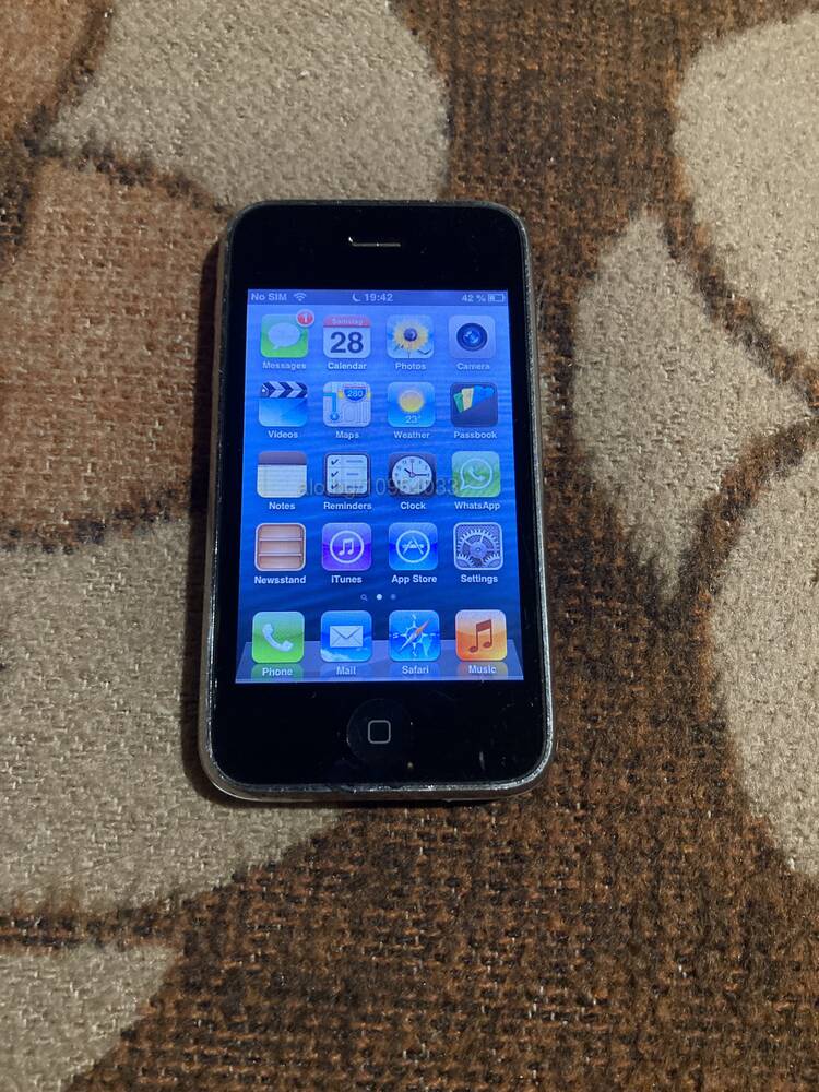 Продавам iPhone 3GS Телефон Apple iPhone 3GS Touch screen iOS- iPhone 3 ...