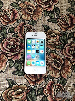 Продавам iPhone 4s
