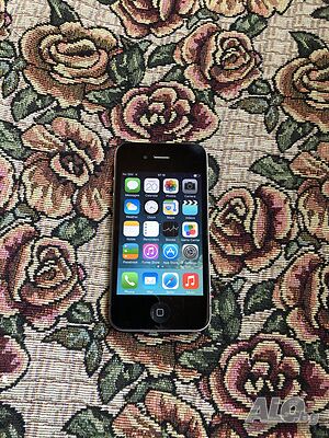 Продавам iPhone 4