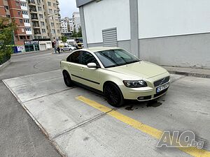 Кола под наем Среден клас Volvo S40 С климатроник Ръчна | Rent a car / Коли под наем | София