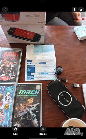 Sony PSP 3004 Piano Black + 7 оригинални игри + оригинална кутия