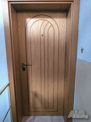 Продавам апартамент Мансарда