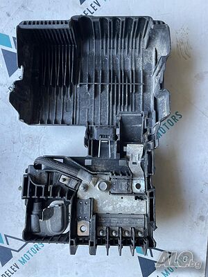 13491092 бушонно табло плюсова клема от Opel Corsa E 1.4i Automatic, 90 ph., engine B14XER, 2016