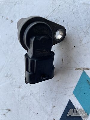 3935003040 / 9024170003 датчик разпределителен вал от Hyundai I20 1. 2I, 84ph, 5 speed