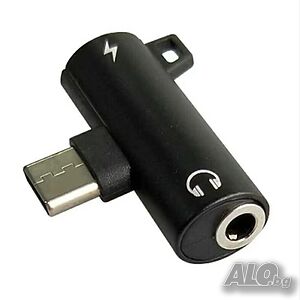 Type-C адаптер за зареждане и 3,5 мм AUX за слушане на музика
