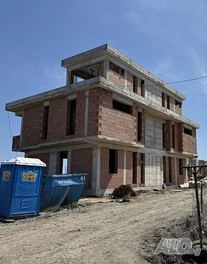 ГЛЕДКА МОРЕ! Нова къща със собствен двор и паркомясто в гр. Бургас.