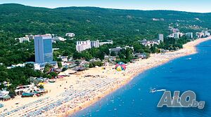 Тристаен апартамент в близост до плажовете на к.к. Златни пясъци.