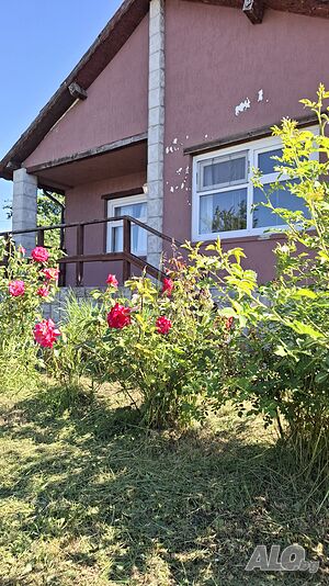 Отлична уютна едноетажна къща разположена на тихо и спокойно място в град Балчик