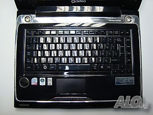 Toshiba Qosmio F50-108 лаптоп на части