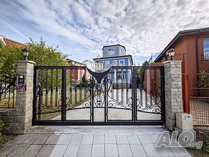 Самостоятелна къща в Равда