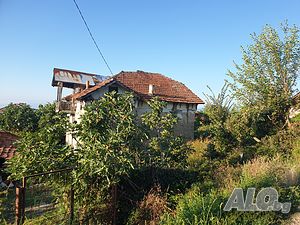 об.3560 - Продажба на къща с два парцела сред красива природа и чист въздух