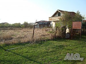 Продава се!