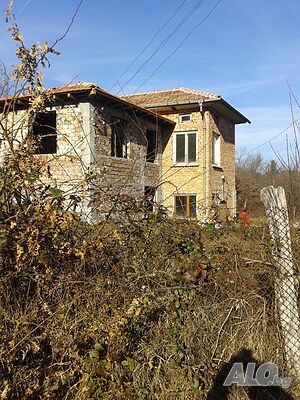 Продавам къща
