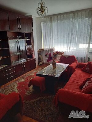 Продава апартамент