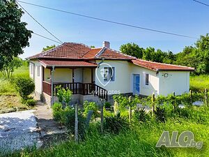 Едноетажна къща с ремонт в село Суходол, община Средец, област Бургас