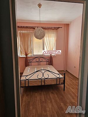 Хол, кухня, две спални - район Централен