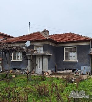 Къща с голям двор в Ръжево Конаре