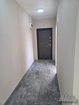 Тристаен апартамент до ключ, в района на МГ