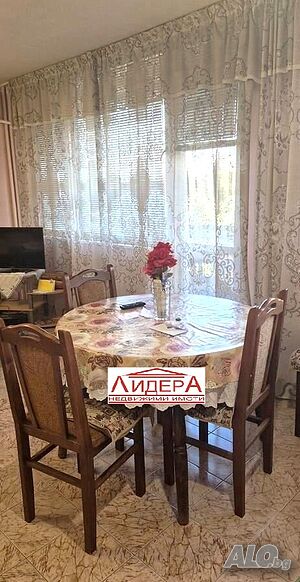 Многостаен тухлен апартамент в централната част на гр. Пловдив
