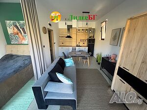 Просторно луксозно студио с френски двор