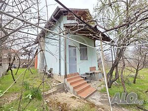 Къща / тип вила / с Двор