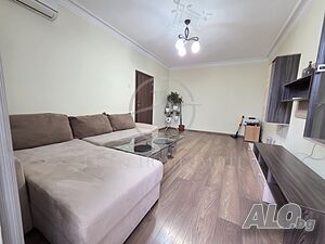 Продава Тристаен Обзаведен Апартамент в Центъра на Пловдив (до Света Петка)