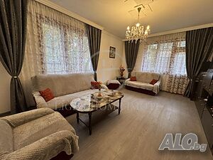 Етаж от къща с гараж и двор в Смирненски Пълмед