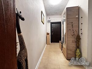 Продава четиристаен апартамент в Овча купел 1