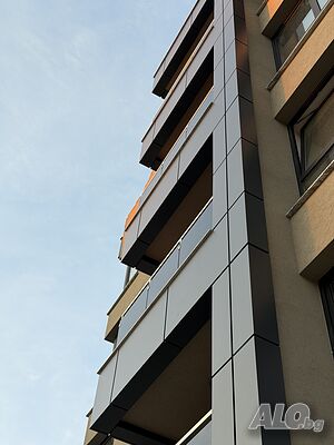 Медицински Кабинет Със Статут. В Модерна Сграда.