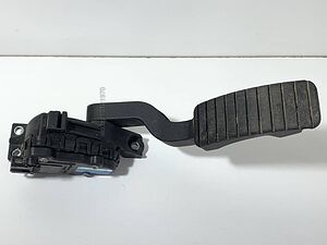Педал за газта Рено Лагуна Renault Laguna 8200003392