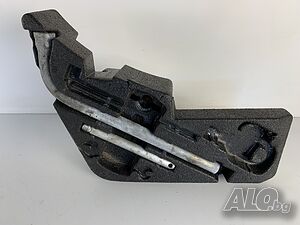 Оригинален ключ джанти и фиксатор за лесно центриране VW Touareg Audi Q7 Porsche Cayenne 7L0012113