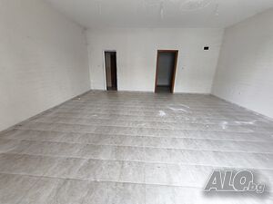 ИМОТИ ЛУКС-КА продава топ магазин централната част на Възрожденци