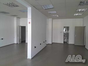 ИМОТИ ЛУКС-КА дава под НАЕМ търговско помещение -централната част Възрожденци