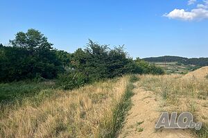 Продава парцел с готов проект Байкал