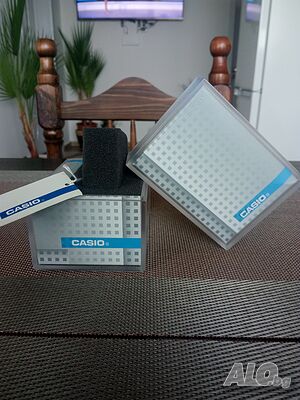 Продавам кутия от часовник Casio