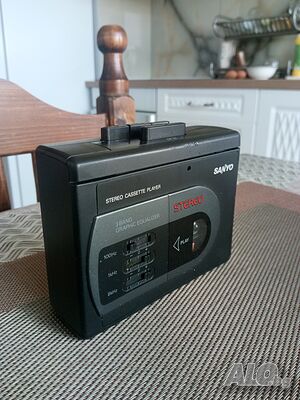 Продавам стар, оригинален, уолкмен(wallkman)-SANYO-М GP29.Japan. Стерео. Работещ.