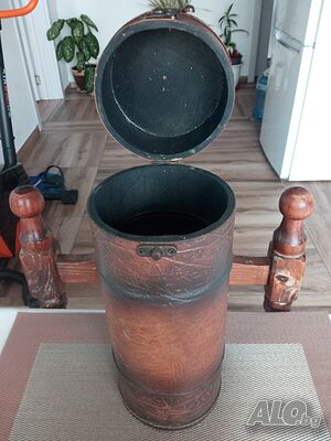 Стилна и красива кутия от марков алкохол(вино).