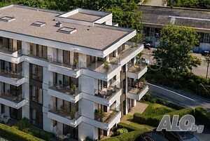 Панорамен тристаен апартамент с паркомясто близо до плажа в Лозенец