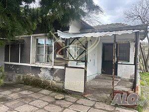 Къща в с. Дебелт