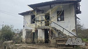 Парцел 566 кв.м с постройка 62 кв.м - с. Вършило | Тишина, природа и потенциал за нов дом