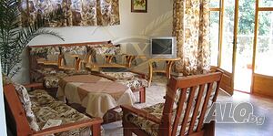 Четириетажна къща за гости в Синеморец - 453 кв.м РЗП с голям двор 781 кв. м
