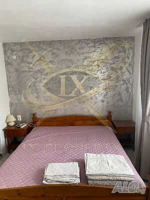 Къща в района на Китен - 450 кв.м РЗП + двор 200 кв.м, четириетажна масивна сграда