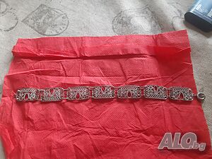 Продавам сребърна гривна
