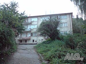 Продава АПАРТАМЕНТ и ГАРАЖ в гора, ИСКЪРСКО дефиле, гара Елисейна.